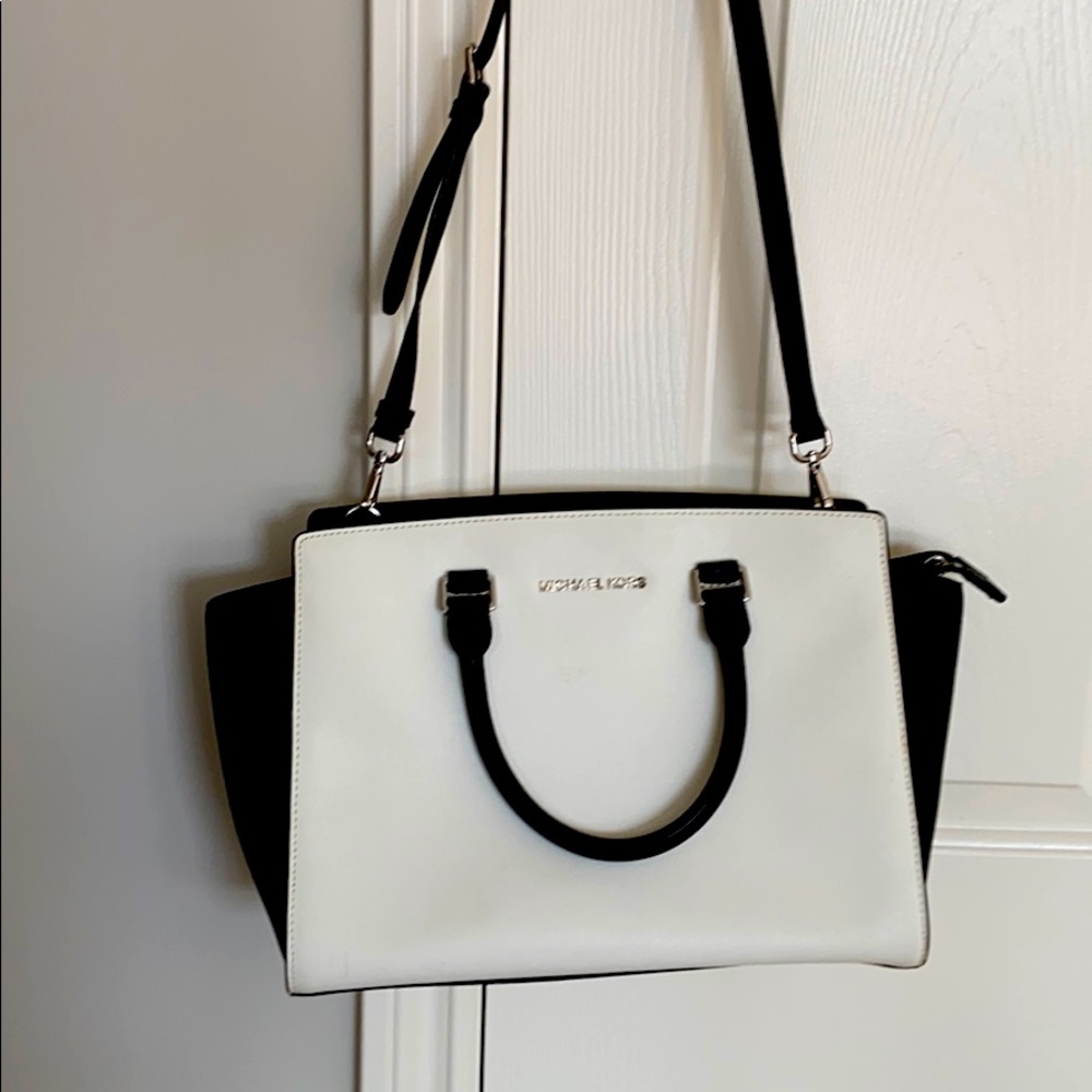 Michael Kors White & black shoulder bag purse